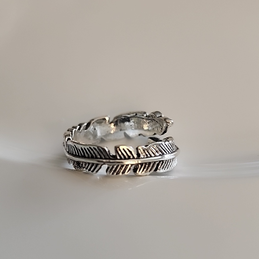 Adjustable Boho Feather Ring Mixed Alloys Fashion Jewelry - Picture 2 of 3